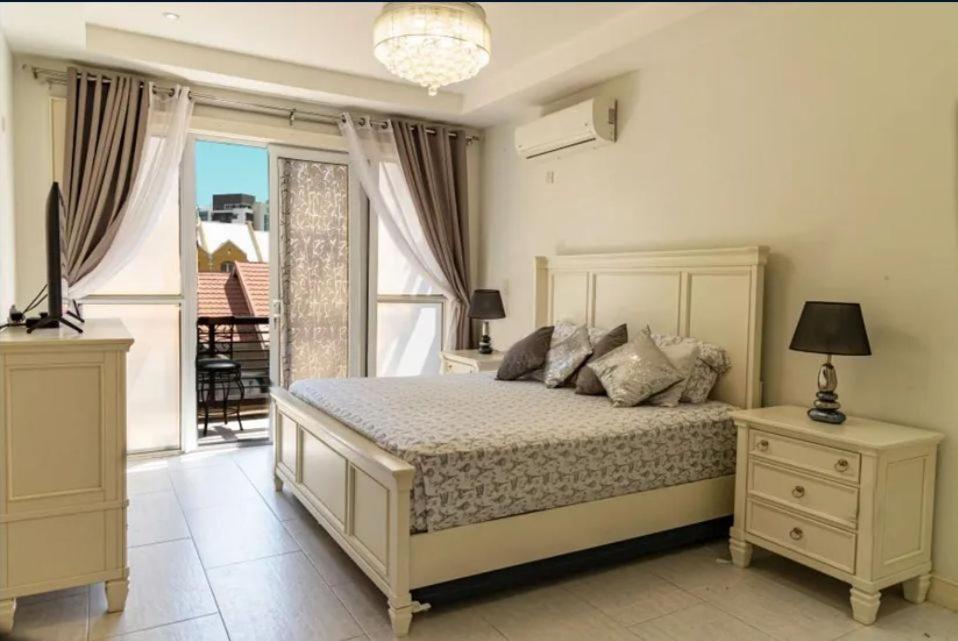 Finest Accommodation Riches Manor 1 Gladstone Drive Apt A2 Kgn 6 New Kgn Kingston Exterior foto