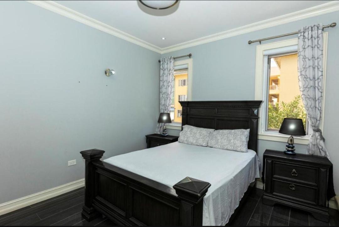 Finest Accommodation Riches Manor 1 Gladstone Drive Apt A2 Kgn 6 New Kgn Kingston Exterior foto
